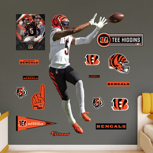 Cincinnati Bengals: Tee Higgins Catch        - Officially Licensed NFL Removable     Adhesive Decal