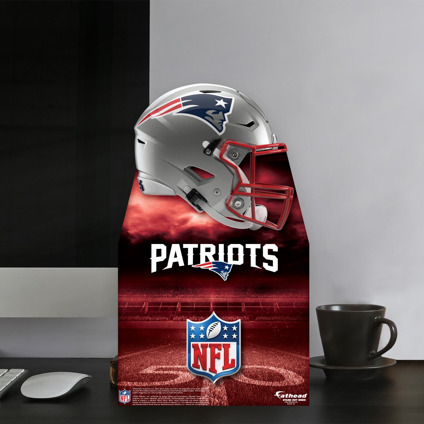 New England Patriots: 2022 Helmet Mini Cardstock Cutout - Officially L –  Fathead