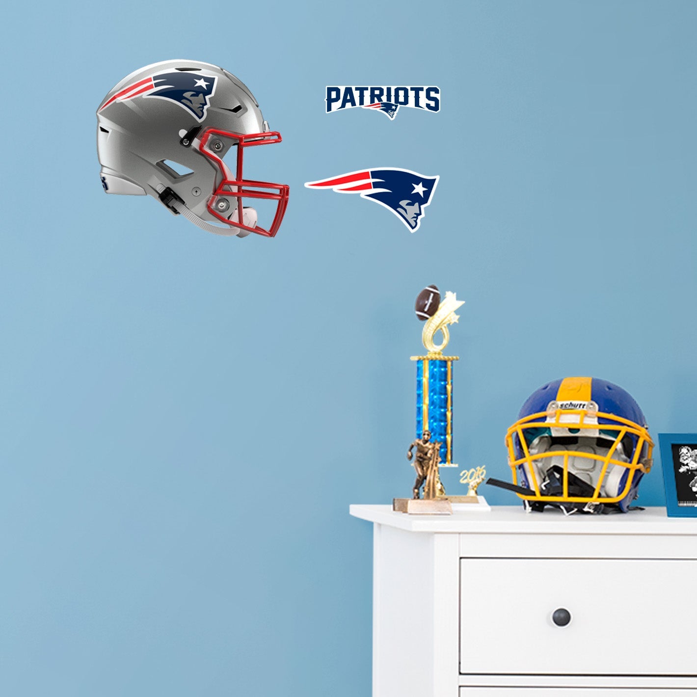 New England Patriots: Helmet - Officially Licensed NFL Removable Adhesive Decal