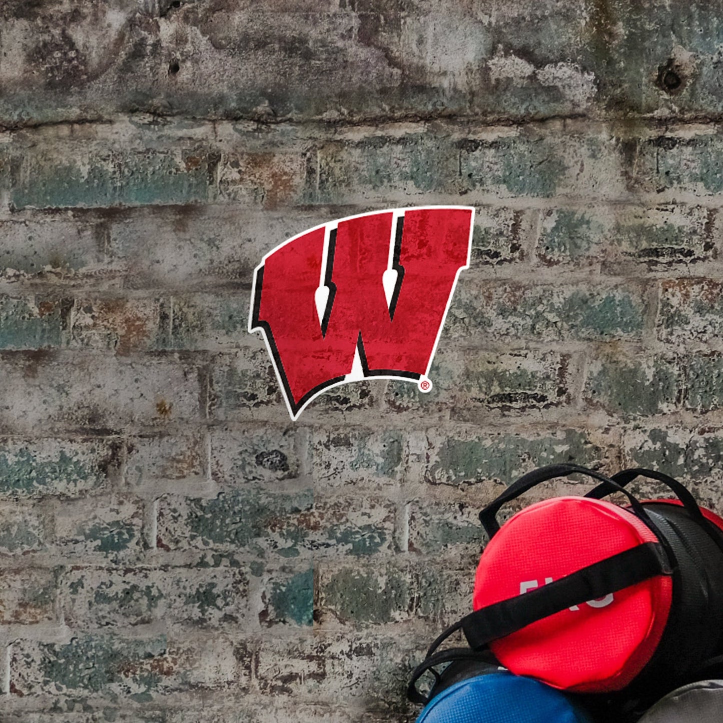 Wisconsin Badgers: W Outdoor Logo - Officially Licensed NCAA Outdoor Graphic