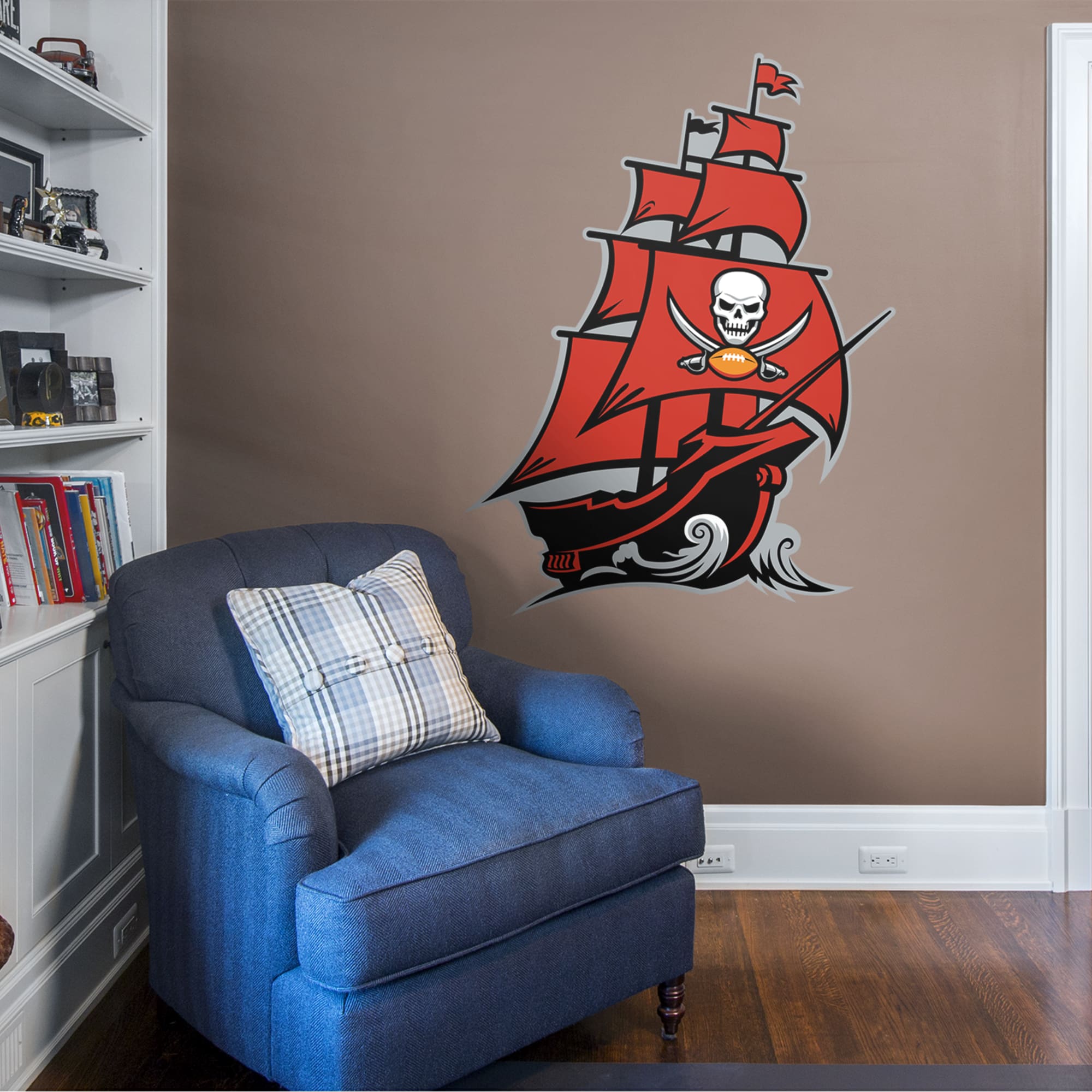 Tampa Bay Buccaneers: 2022 Pirate Ship Logo - Officially Licensed NFL –  Fathead