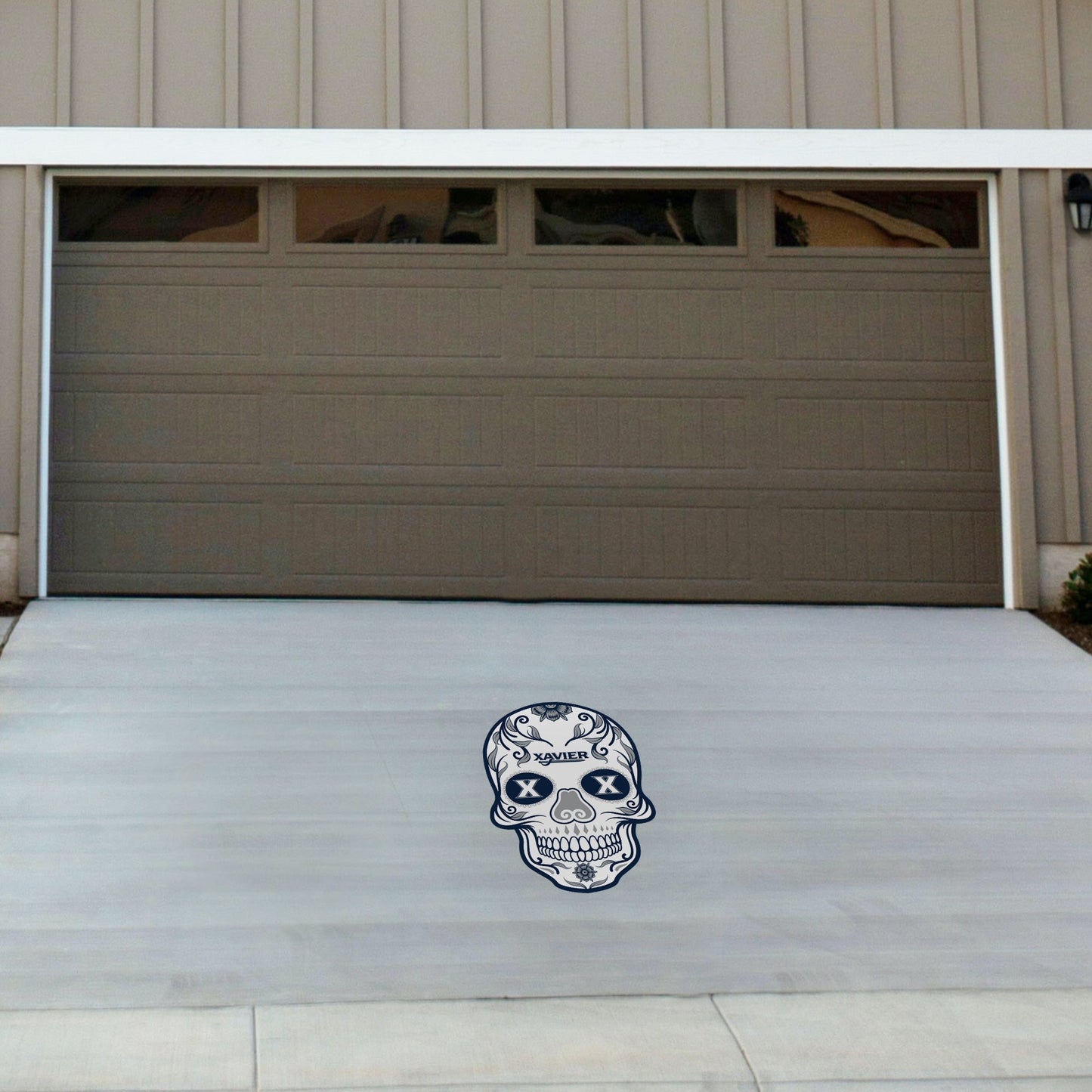 Xavier Musketeers: Outdoor Skull - Officially Licensed NCAA Outdoor Graphic
