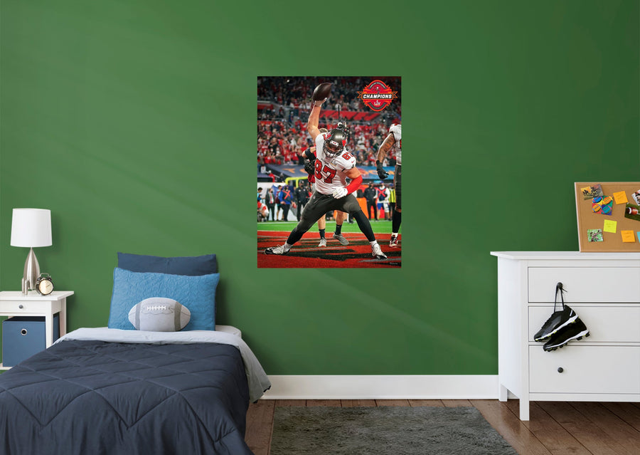 Rob Gronkowski - Super Bowl Spike - Peel & Stick Poster - Official NFL - Tampa Bay Buccaneers - Reusable Vinyl Wall Decal