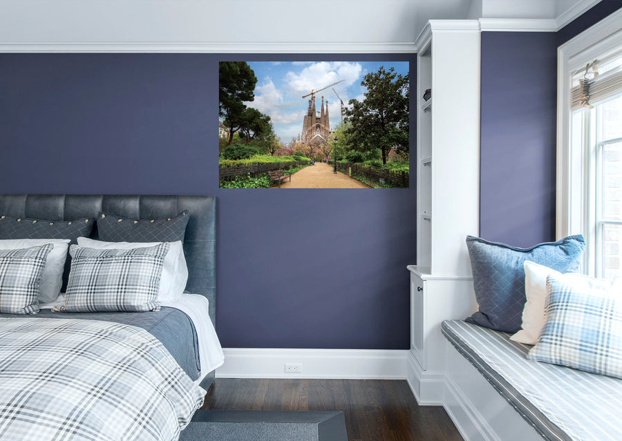 Popular Landmarks: Sagrada Familia Realistic Poster - Removable Adhesive Decal