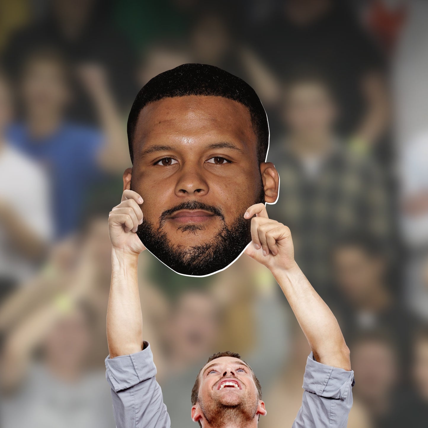 Rams fans know and love Aaron Donald as the star defensive tackle from their favorite team and now they can bring home that Los Angeles pride with an Aaron Donald Big Head Foam Core Cutout! This Big Head is bold and sturdy and is sure to stand out in a crowd, even at SoFi Stadium! 19" x 24" Big Head Cutout
