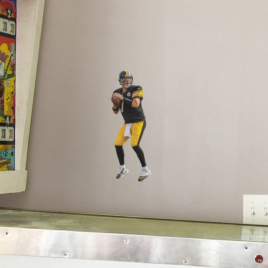 Ben Roethlisberger - RealBig Throwing Collection - Official NFL - Pittsburgh Steelers - Reusable Vinyl Wall Decals