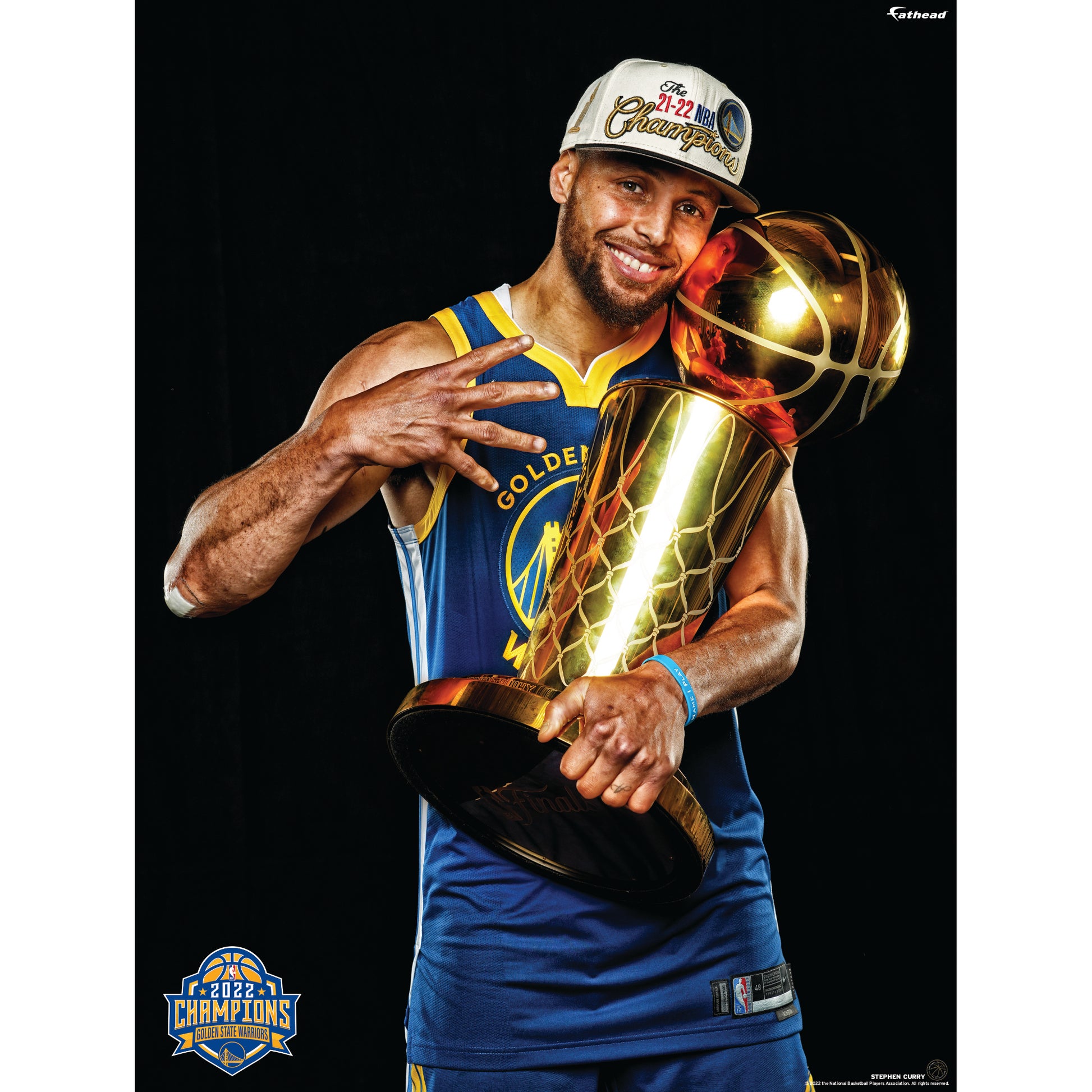 Golden State Warriors: Stephen Curry 2022 Champion Trophy Poster - Off –  Fathead