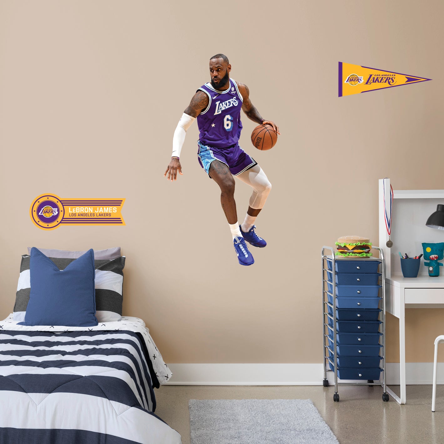 Outerstuff Lebron James Los Angeles Lakers Gray #23