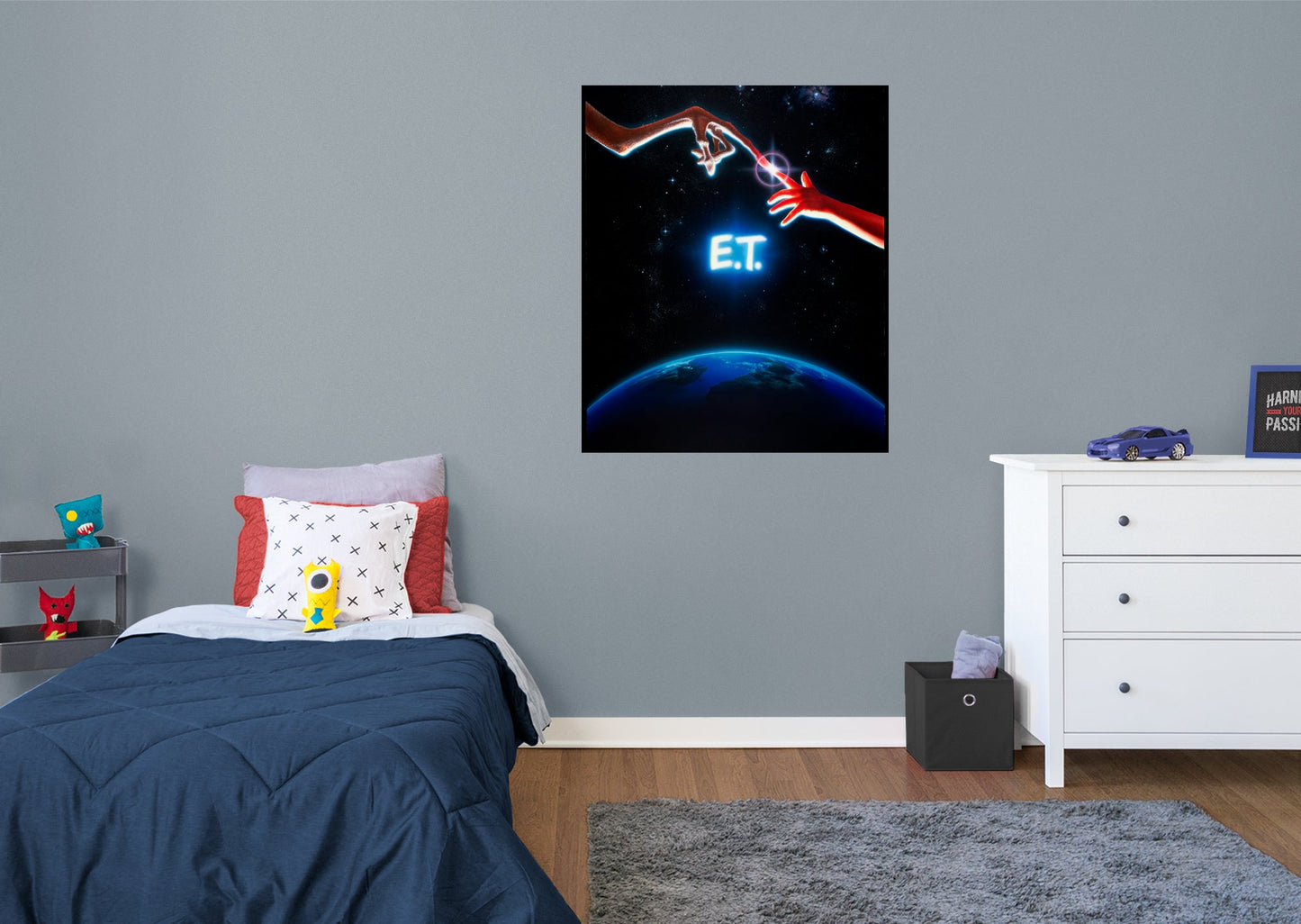 E.T.:  Hands Movie Poster Mural        - Officially Licensed NBC Universal Removable Wall   Adhesive Decal
