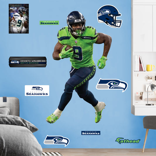 Seattle Seahawks: Tyler Lockett 2022 Mini Cardstock Cutout - Officiall –  Fathead