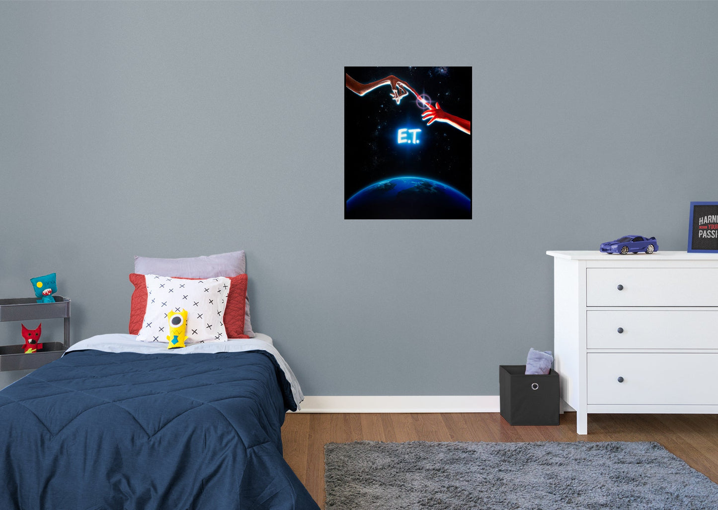 E.T.:  Hands Movie Poster Mural        - Officially Licensed NBC Universal Removable Wall   Adhesive Decal