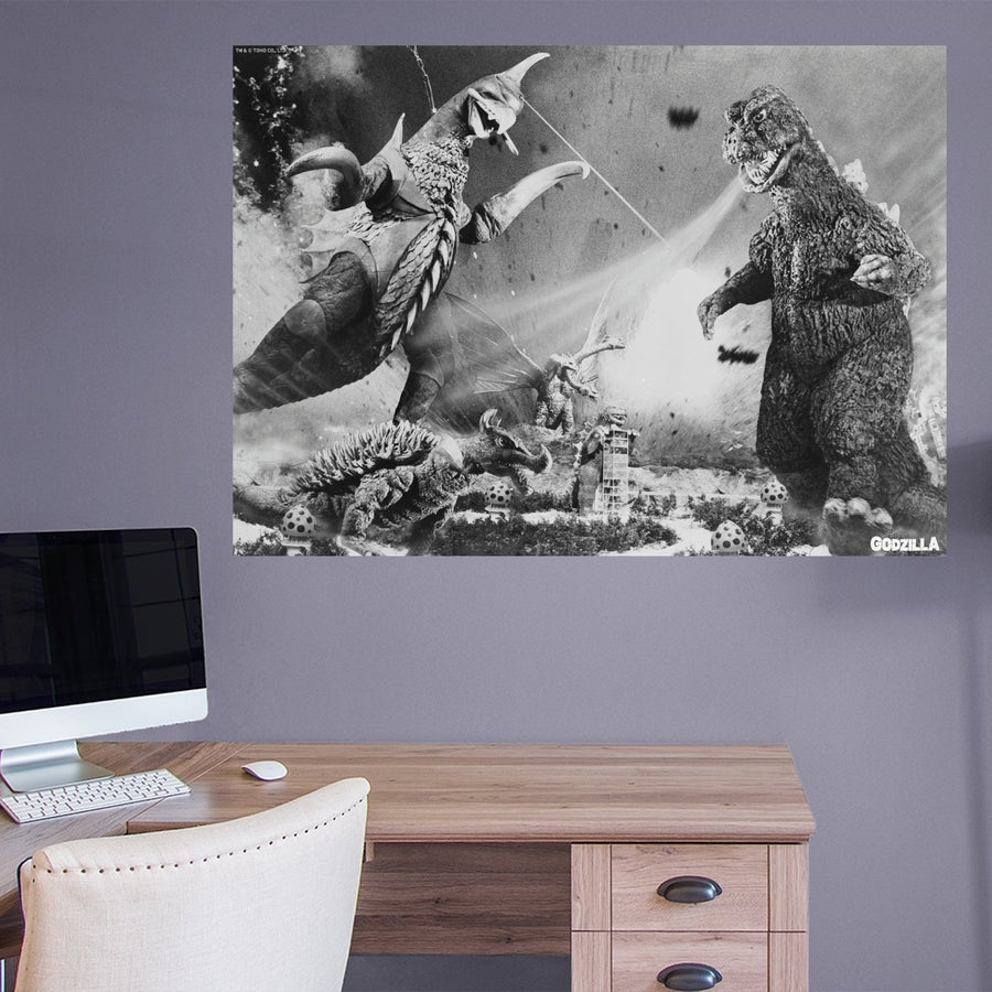 Godzilla - Movie Scene - Peel & Stick Poster - Official Toho - Godzilla - Reusable Vinyl Wall Decal