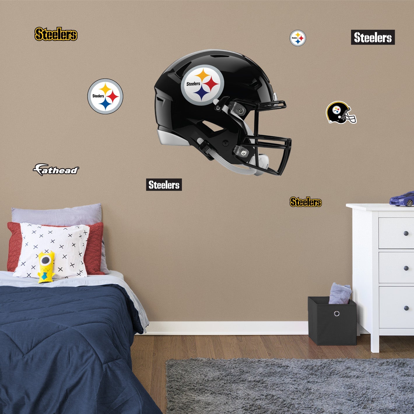 Pittsburgh Steelers: Helmet - Officially Licensed NFL Removable Adhesive Decal
