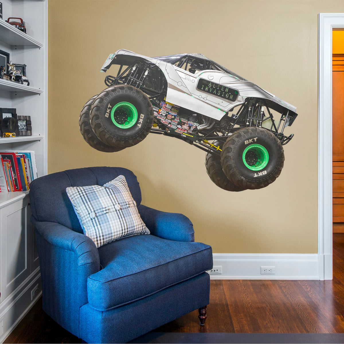 Alien Invasion - RealBig Collection - Official Monster Jam - Reusable ...