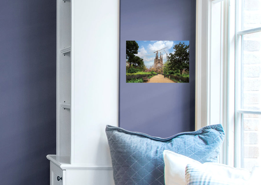 Popular Landmarks: Sagrada Familia Realistic Poster - Removable Adhesive Decal