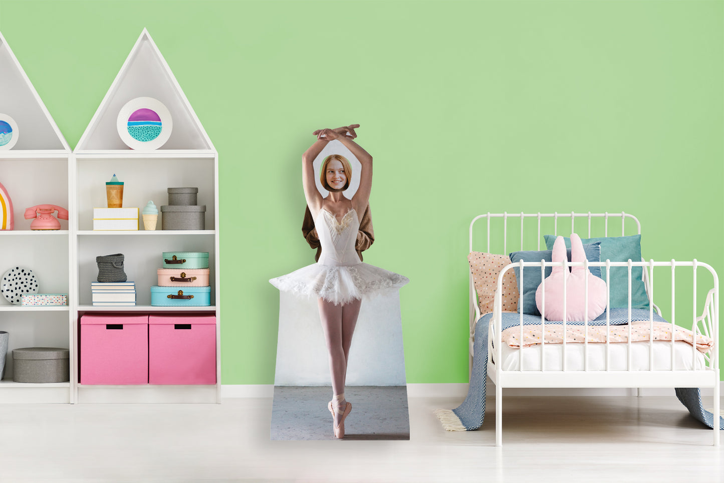 Sports: Ballerina Stand In Life-Size Foam Core Cutout - Stand Out