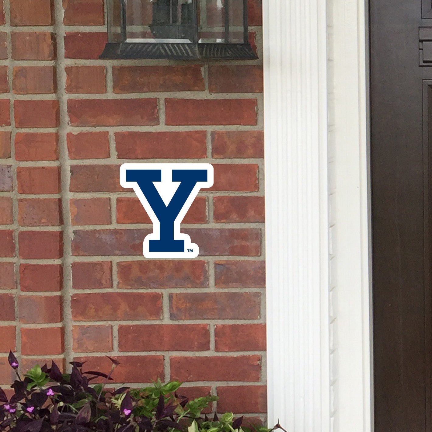 Yale Bulldogs: Outdoor Logo - Officially Licensed NCAA Outdoor Graphic