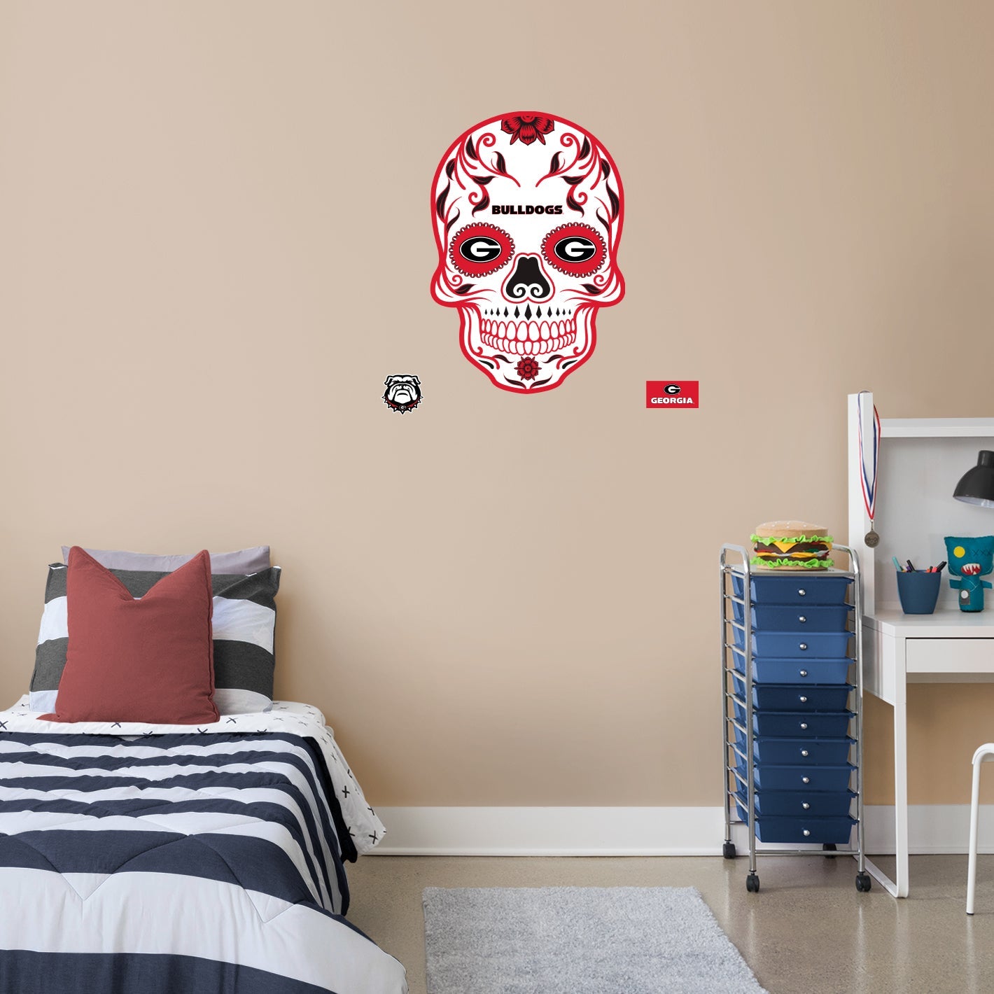 Georgia Bulldogs: Skull - Officially Licensed NCAA Removable Adhesive Decal