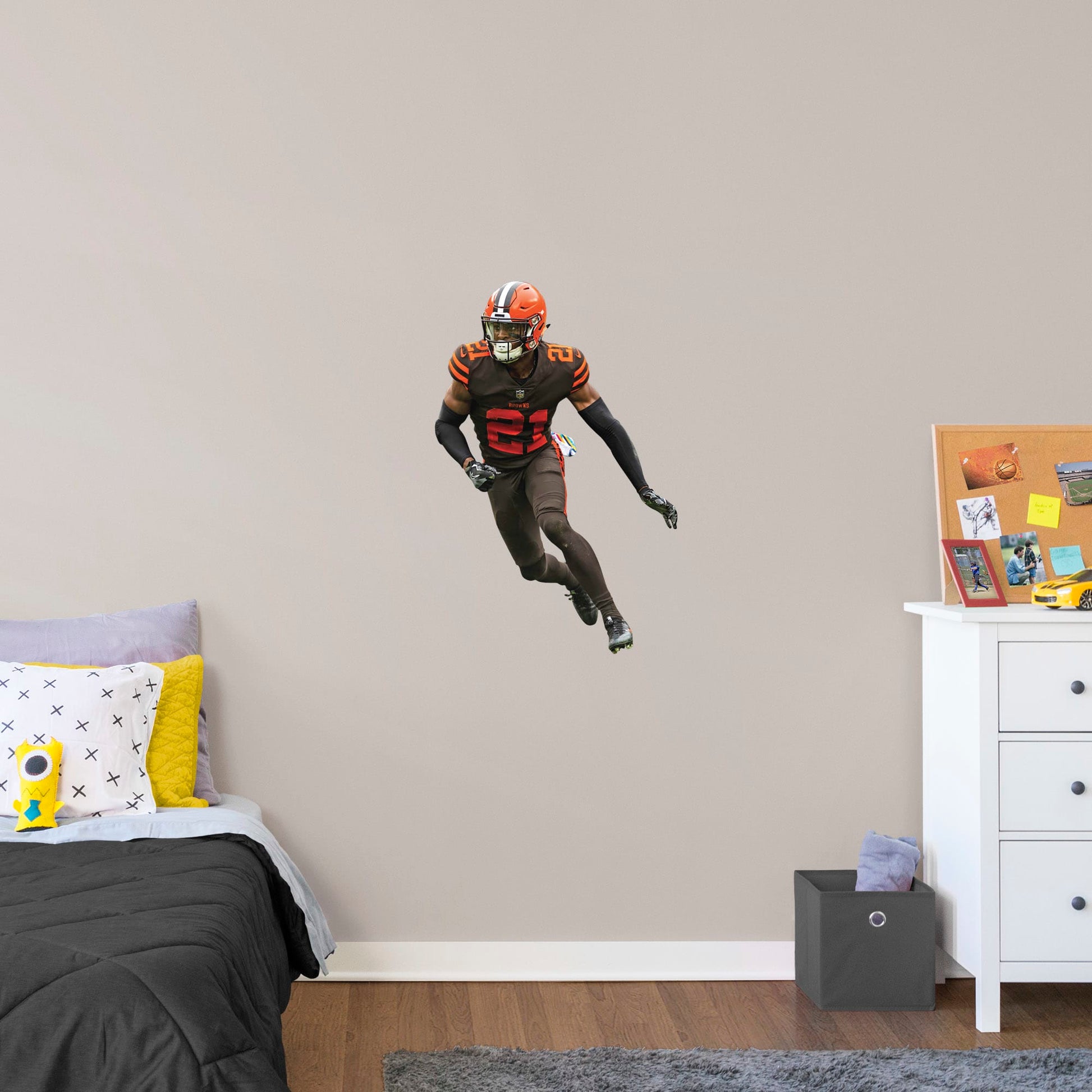 X-Large Athlete + 2 Decals (25"W x 38"H) Bring the action of the NFL into your home with a wall decal of Denzel Ward! High quality, durable, and tear resistant, you'll be able to stick and move it as many times as you want to create the ultimate football experience in any room!