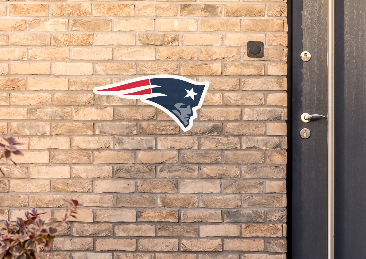 New England Patriots:  Alumigraphic Logo        - Officially Licensed NFL    Outdoor Graphic
