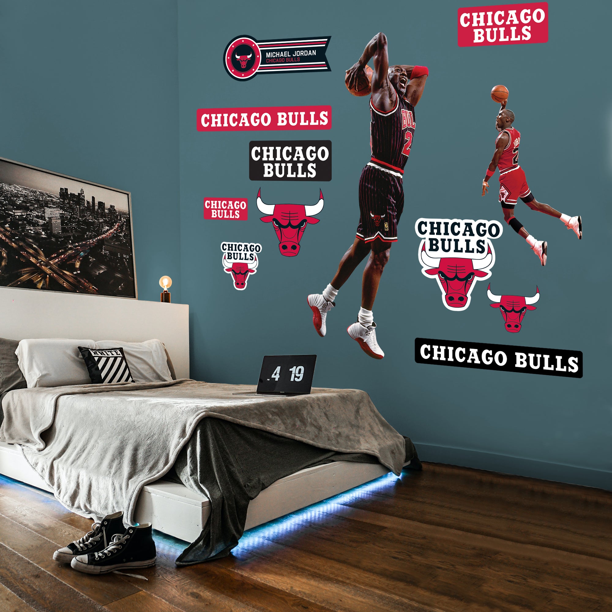 Chicago Bulls: Michael Jordan 2022 Dunk - Officially Licensed NBA Removable  Adhesive Decal