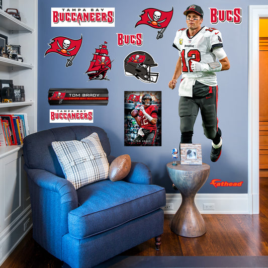 Fathead Tom Brady Tampa Bay Buccaneers Alumigraphic Outdoor Die-Cut Decal