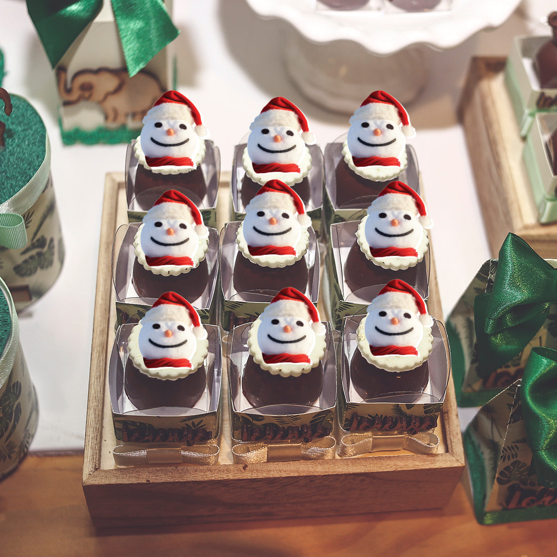 Christmas: Snowman with Red Hat Minis        -      Big Head