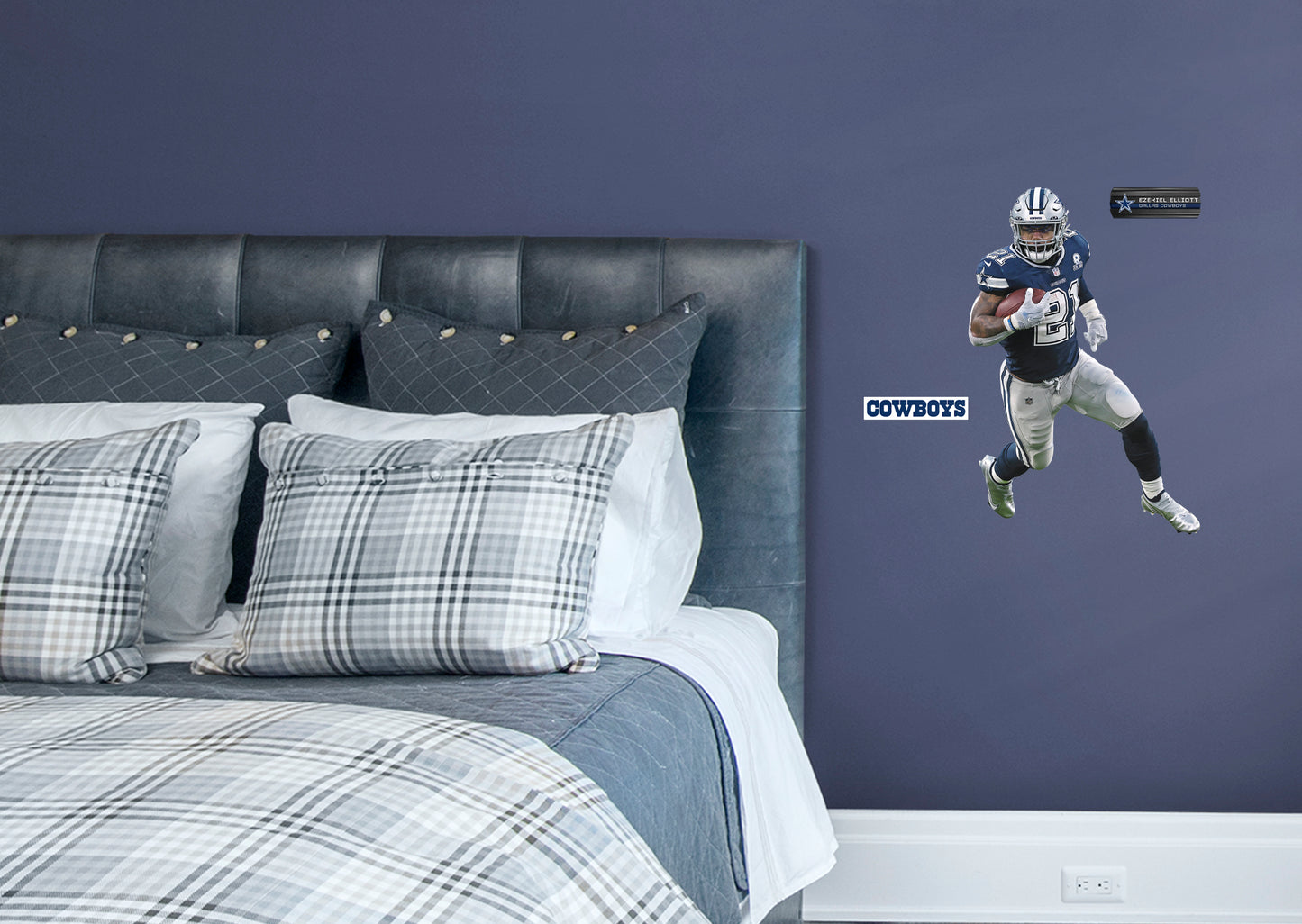 Dallas Cowboys: Ezekiel Elliott         - Officially Licensed NFL Removable Wall   Adhesive Decal