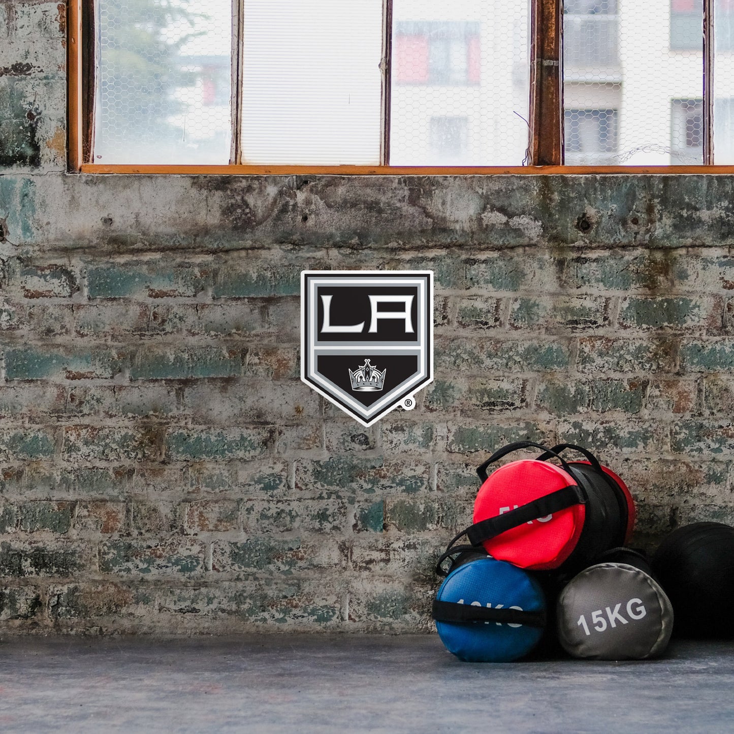 Los Angeles Kings:   Outdoor Logo        - Officially Licensed NHL    Outdoor Graphic