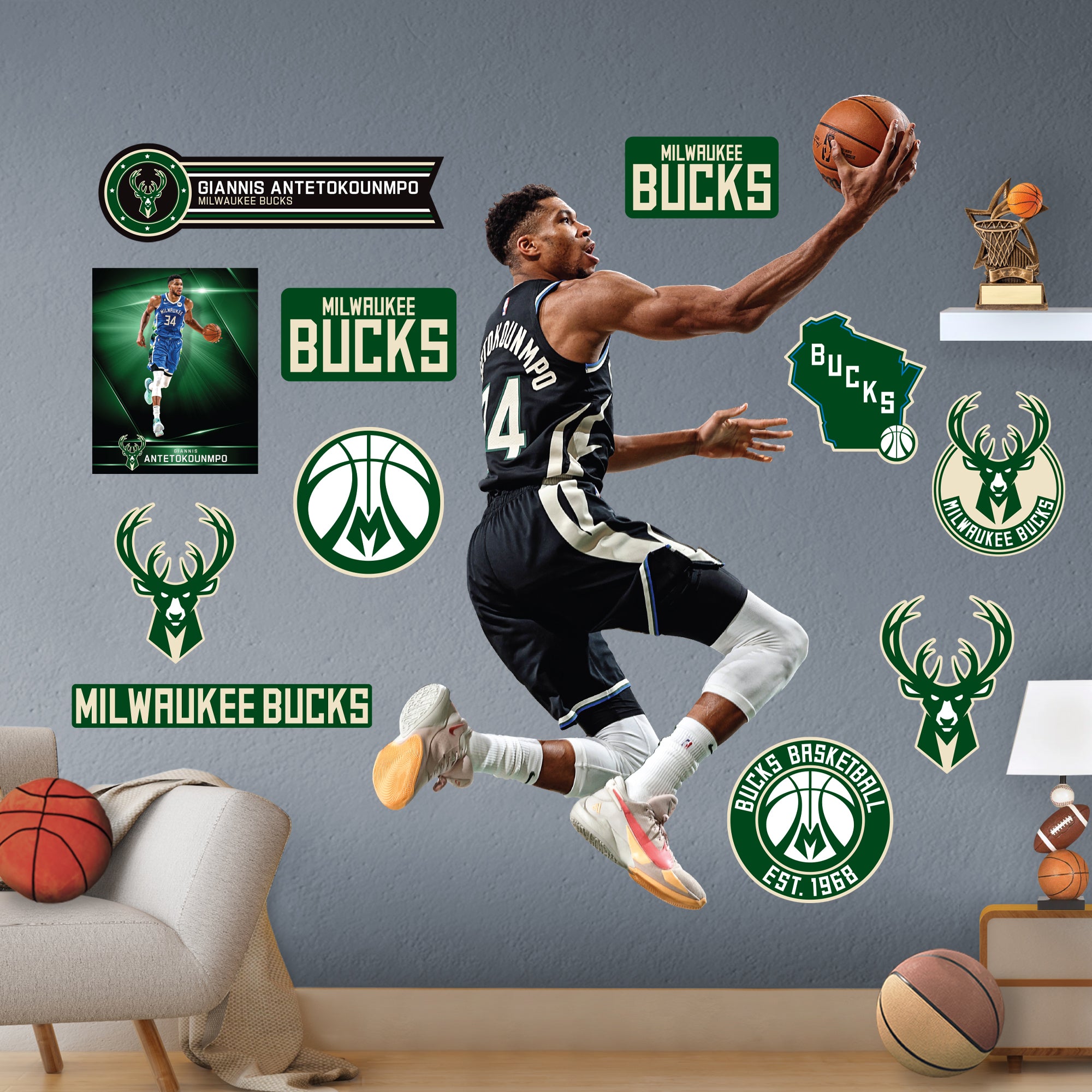 GIANNIS deals ANTETOKOUNMPO