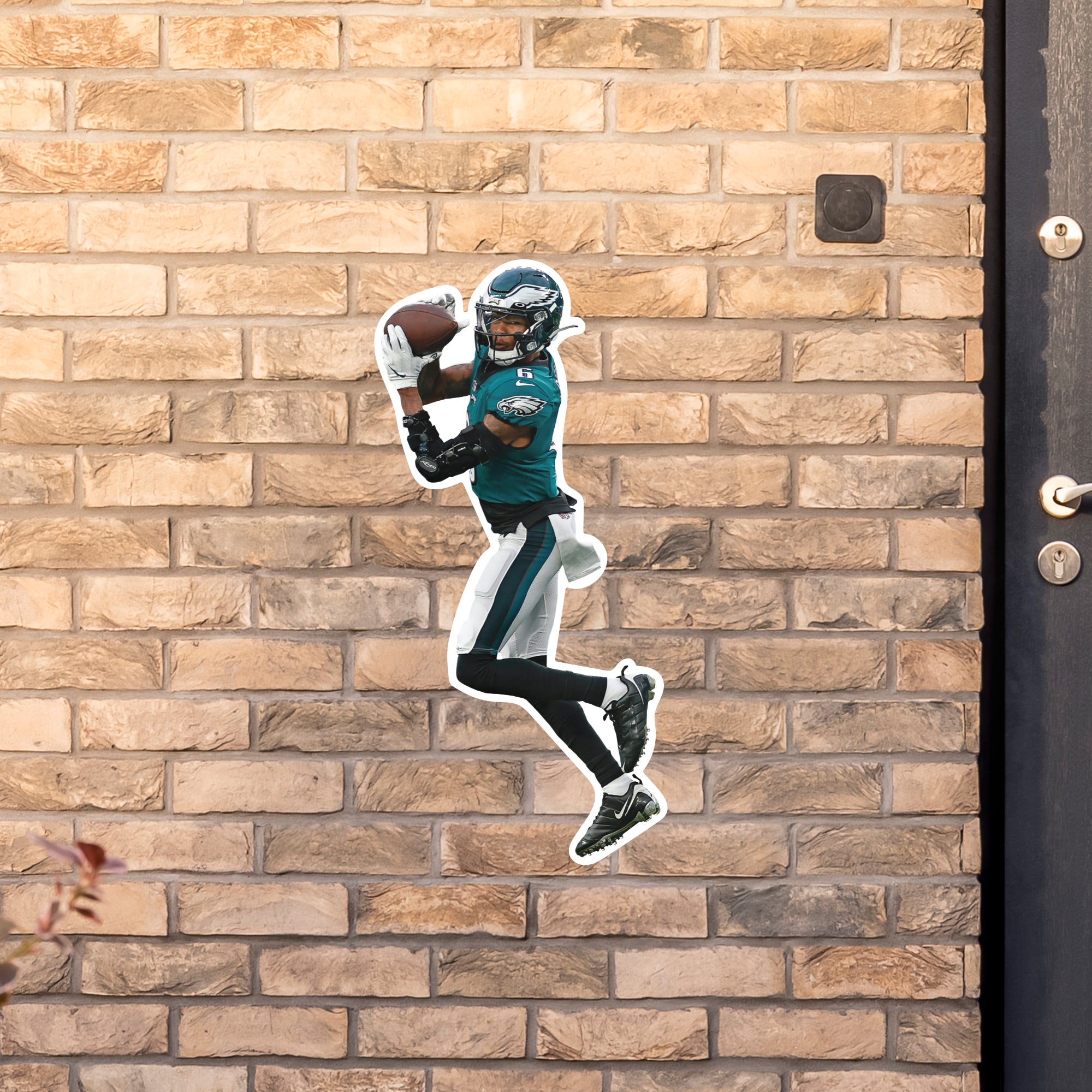 Philadelphia Eagles: DeVonta Smith 2022 Life-Size Foam Core Cutout -  Officially Licensed NFL Stand Out