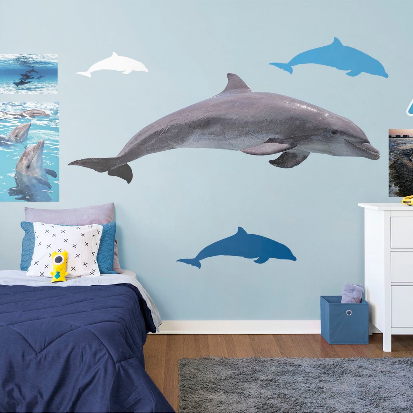 Giant Animal + 2 Decals (62"W x 22"H)