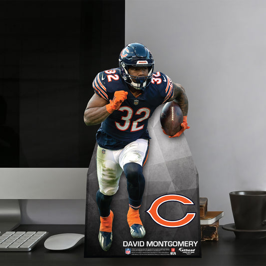 Chicago Bears: David Montgomery   Mini   Cardstock Cutout  - Officially Licensed NFL    Stand Out