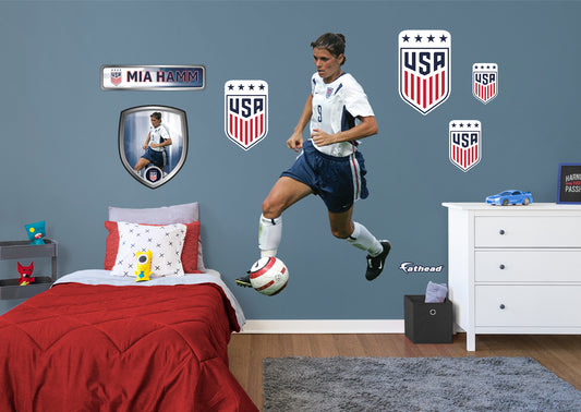 Mia Hamm RealBig        - Officially Licensed US Soccer Removable     Adhesive Decal