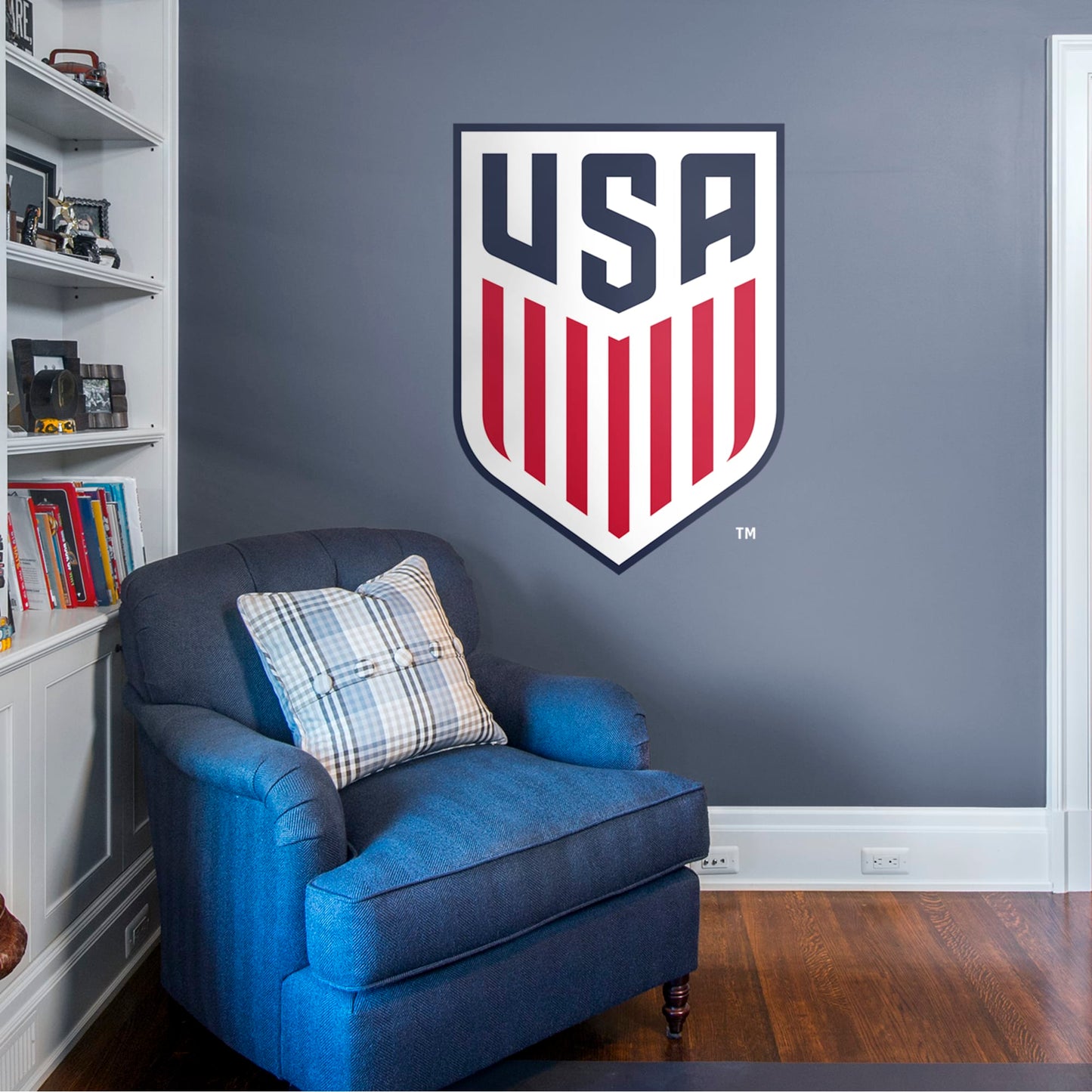 US Soccer: Men's National Team Crest - Officially Licensed Removable Wall Decal