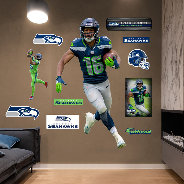 Seattle Seahawks: Tyler Lockett 2022 Mini Cardstock Cutout - Officiall –  Fathead