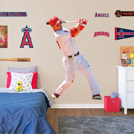 Los Angeles Angels: Mike Trout 2022 Mini Cardstock Cutout