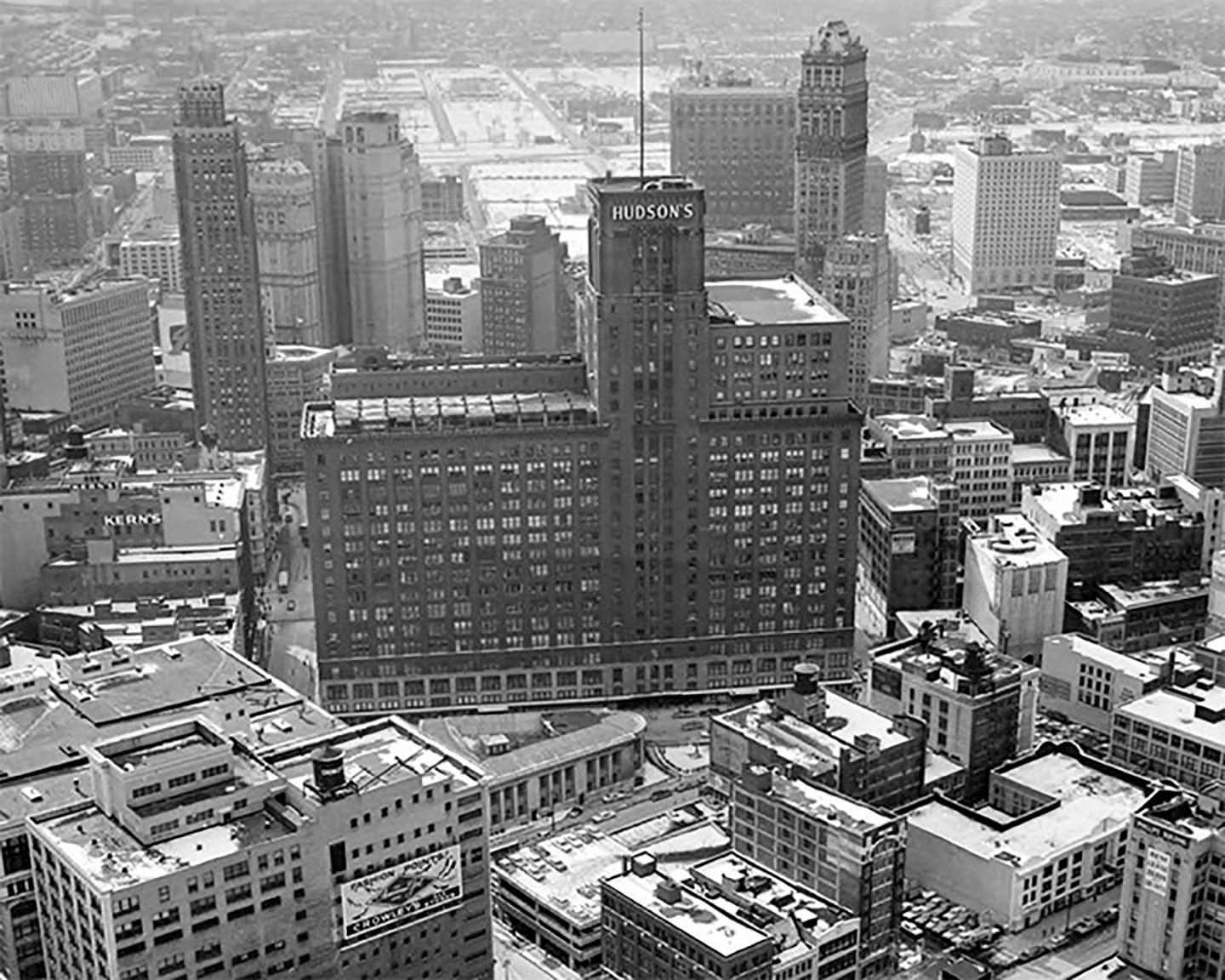 JL Hudson Building (1965) - Officially Licensed Detroit News Framed Photo