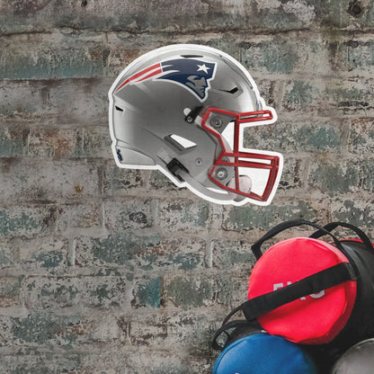 New England Patriots: 2022 Outdoor Helmet - Officially Licensed NFL Outdoor  Graphic