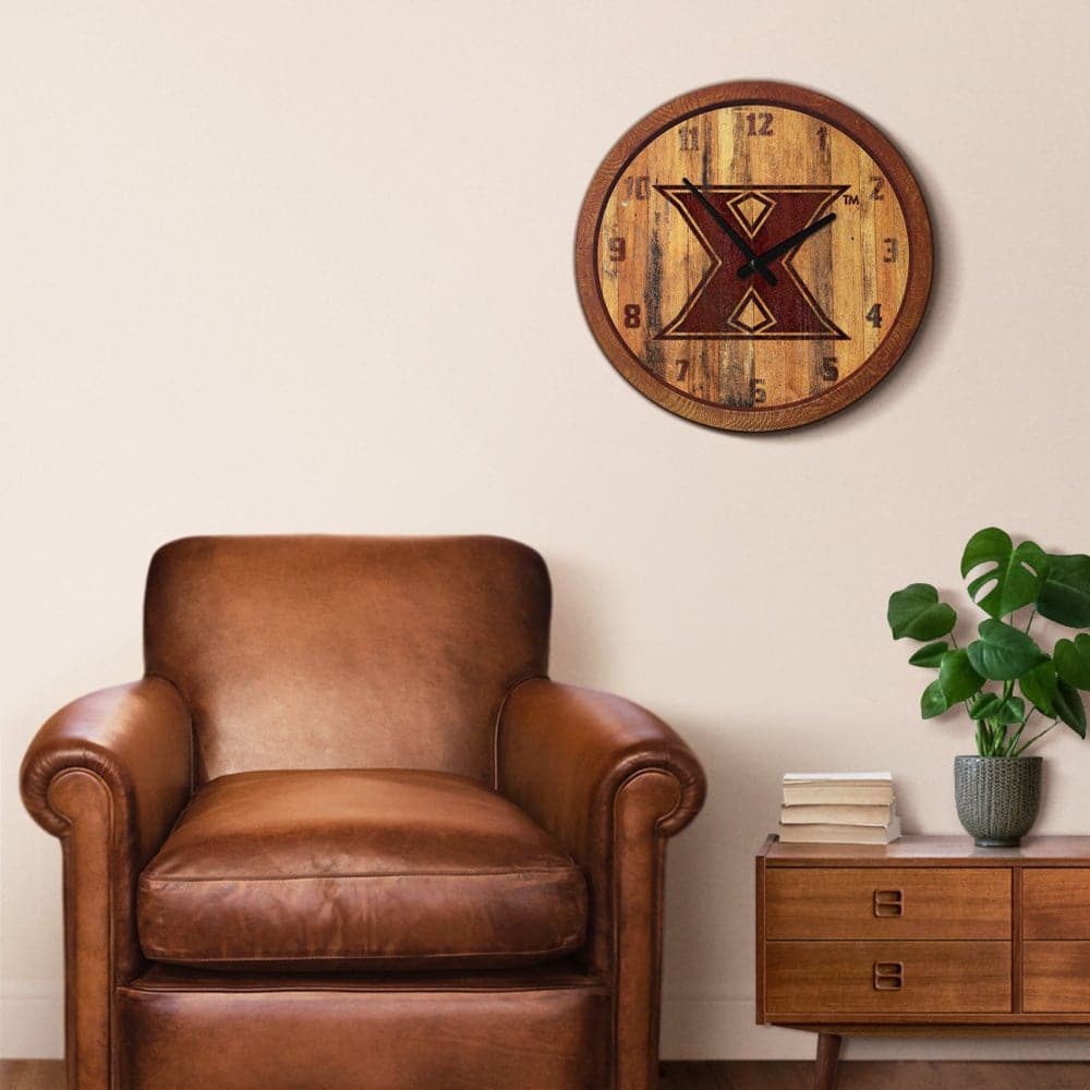 Xavier Musketeers: Branded "Faux" Barrel Top Wall Clock - The Fan-Brand