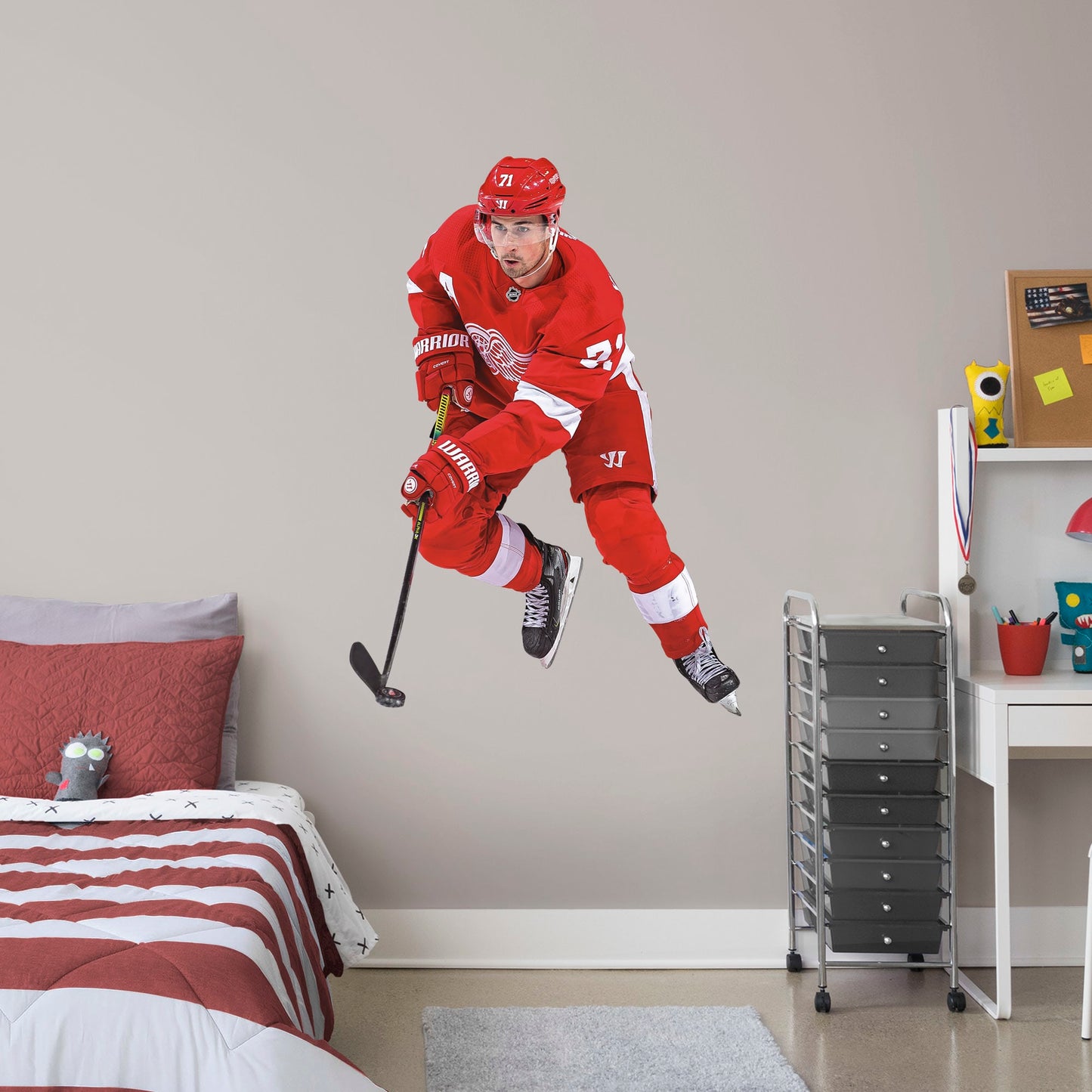 Giant Athlete + 2 Decals (35"W x 50"H) From the University of Michigan to the Detroit Red Wings, Dylan Larkin has been a fan favorite for years, and now you can bring him to life in your own home. Larkin leads on the ice and is sure to bring that excitement to your bedroom, fan room, or office, it's almost as good as being at Little Caesars Arena!